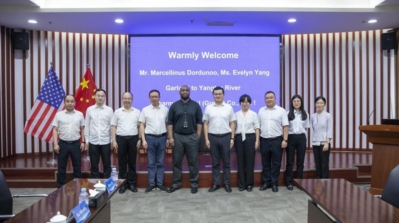 (2024年7月美國(guó)FDA cGMP檢查首次會(huì)議合影) (2024年7月美國(guó)FDA cGMP檢查首次會(huì)議合影)